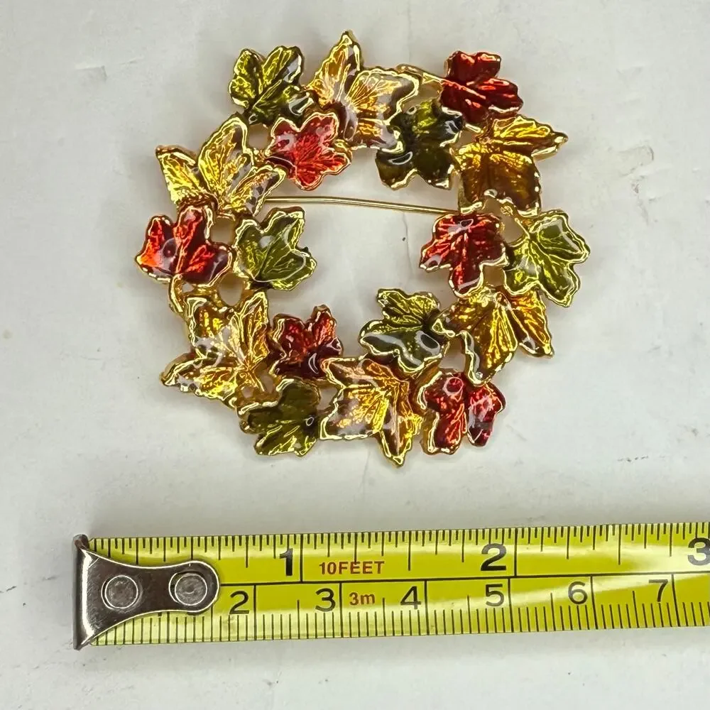 Vintage Enamel Autumn Fall LEAVES Leaf Wreath Gold Tone 3D 2